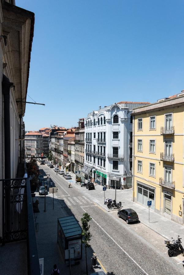Apartamento com Varanda