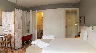 Superior Double or Twin Room with Clawfoot Bath