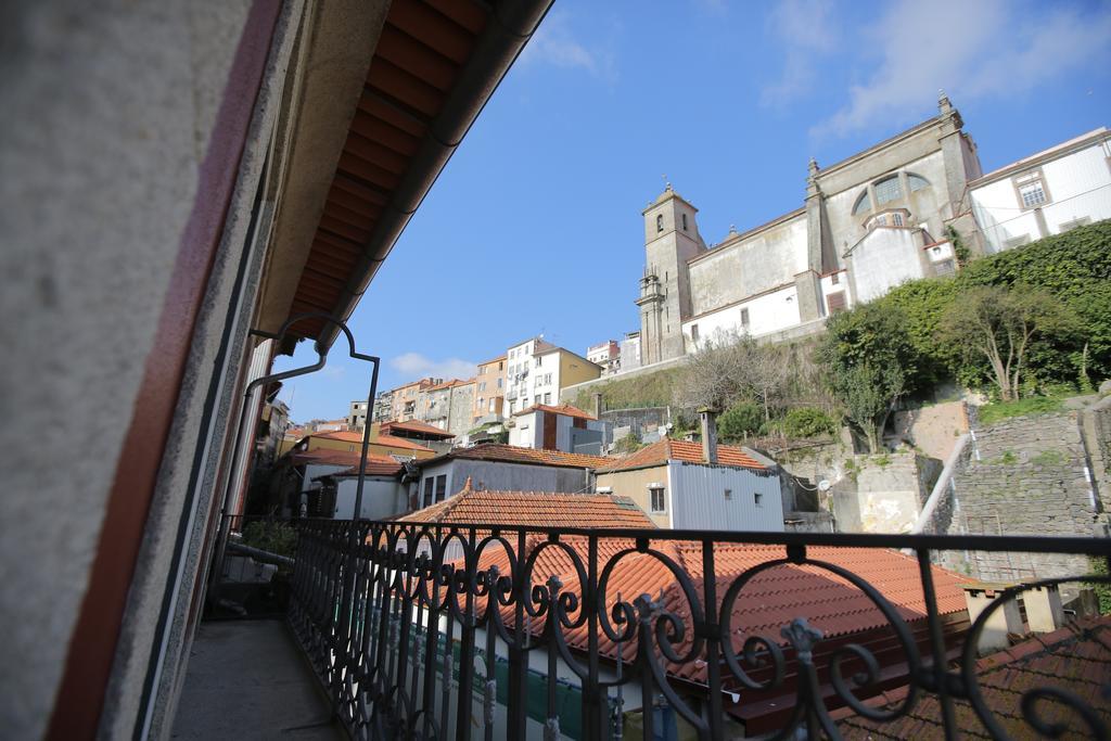 Studio mit Balkon