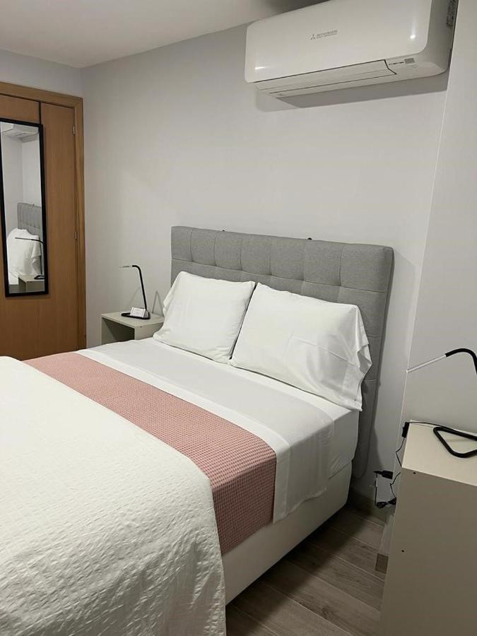 Quarto Duplo Standard com Banheiro Compartilhado