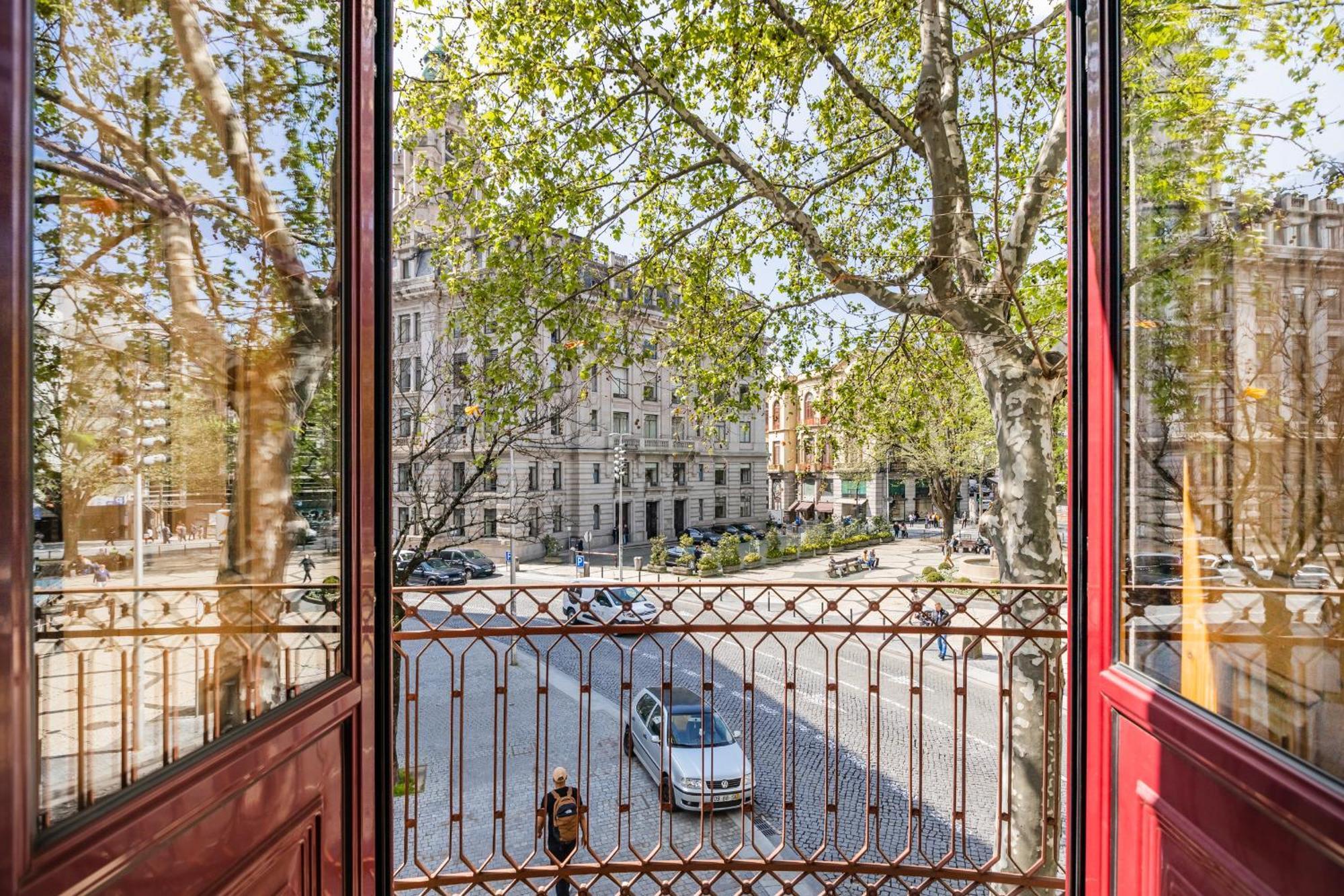 One-Bedroom Apartment Balcony,1766035433:JPEG