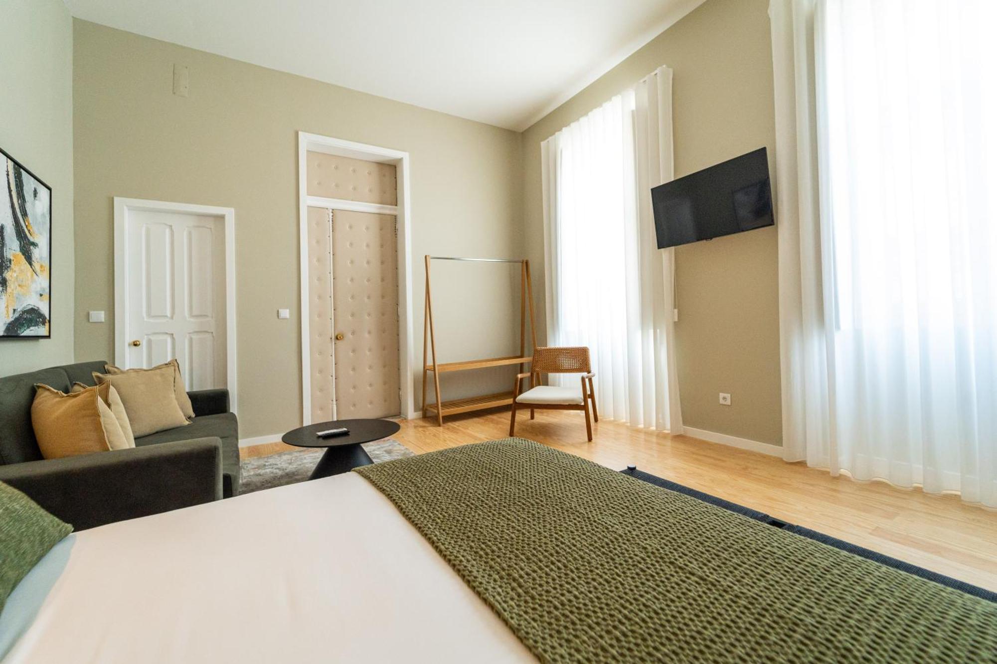 Superior Triple Room