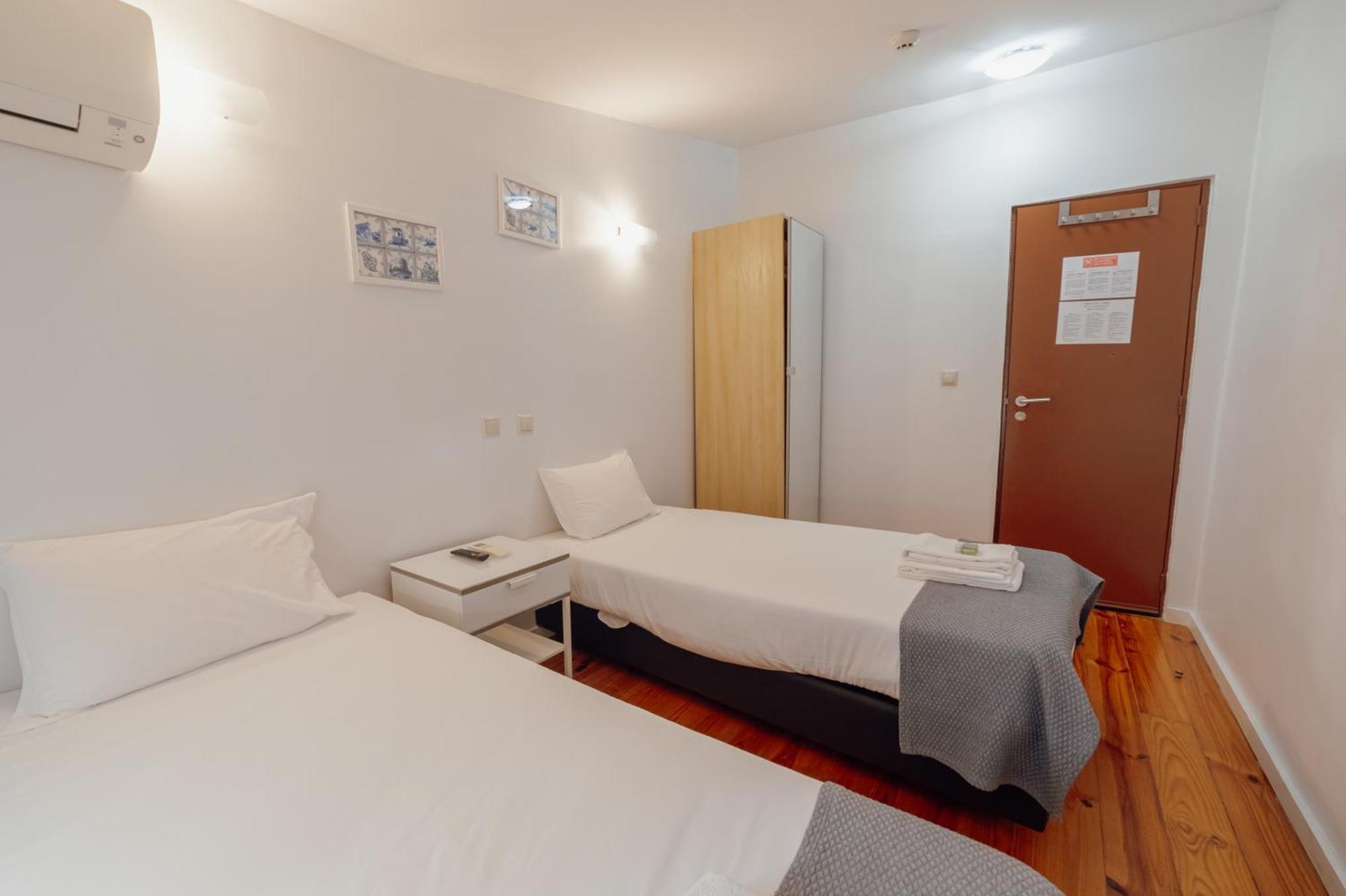 Twin Room with Private External Bathroom,1717027450:JPEG