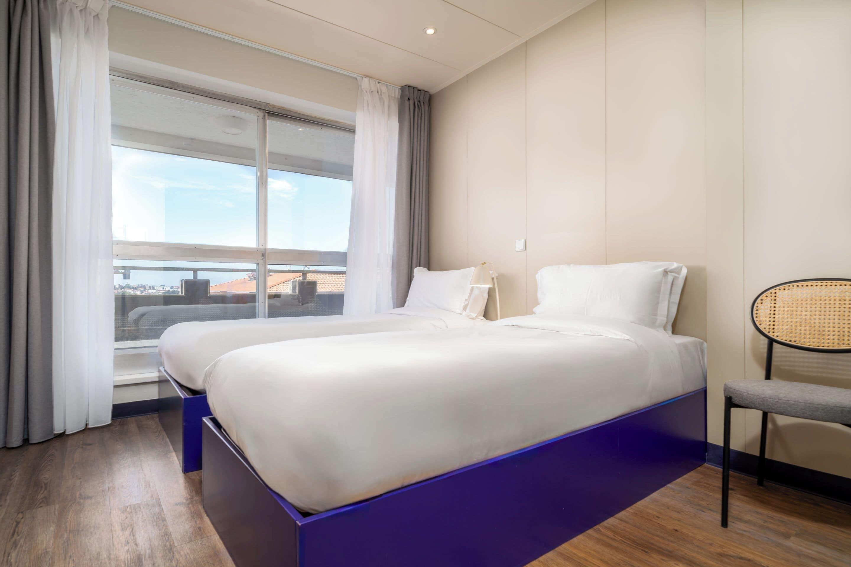Twin Room,1601686013:JPEG