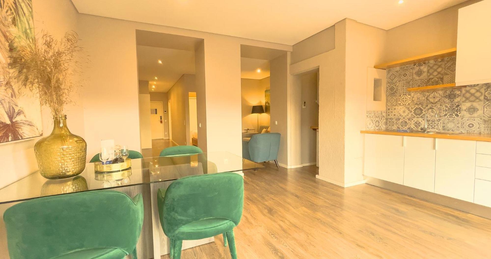 Apartment with Garden View,1742928930:JPEG