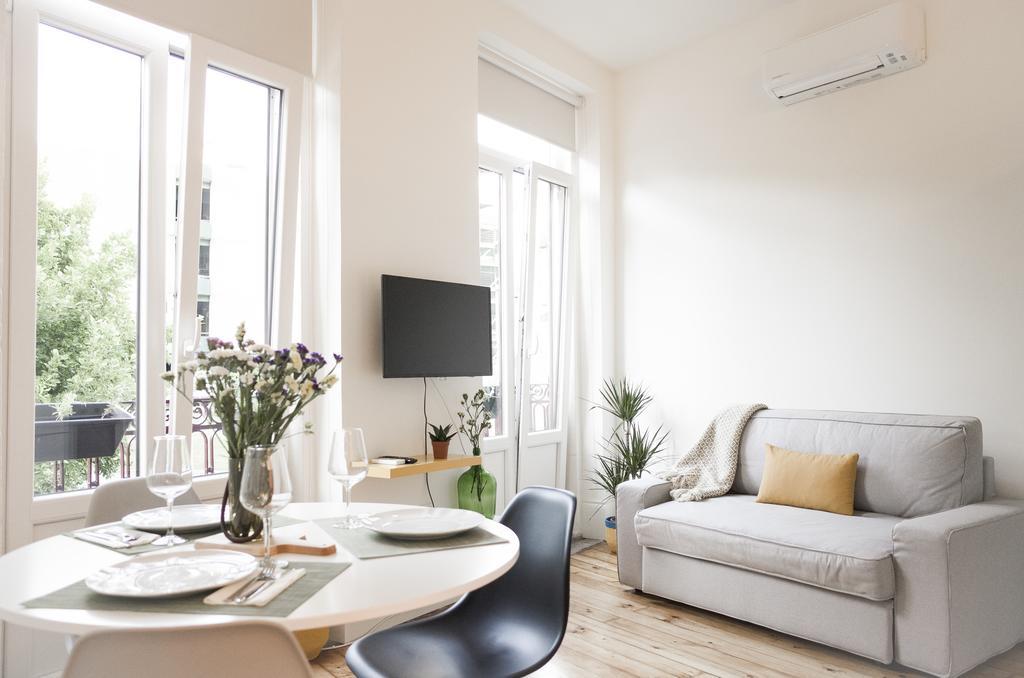 One-Bedroom Apartment,395253234:JPEG