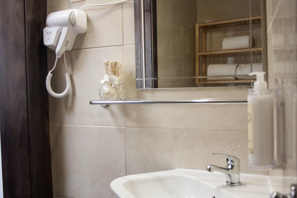 Family Studio,421359147:JPEG