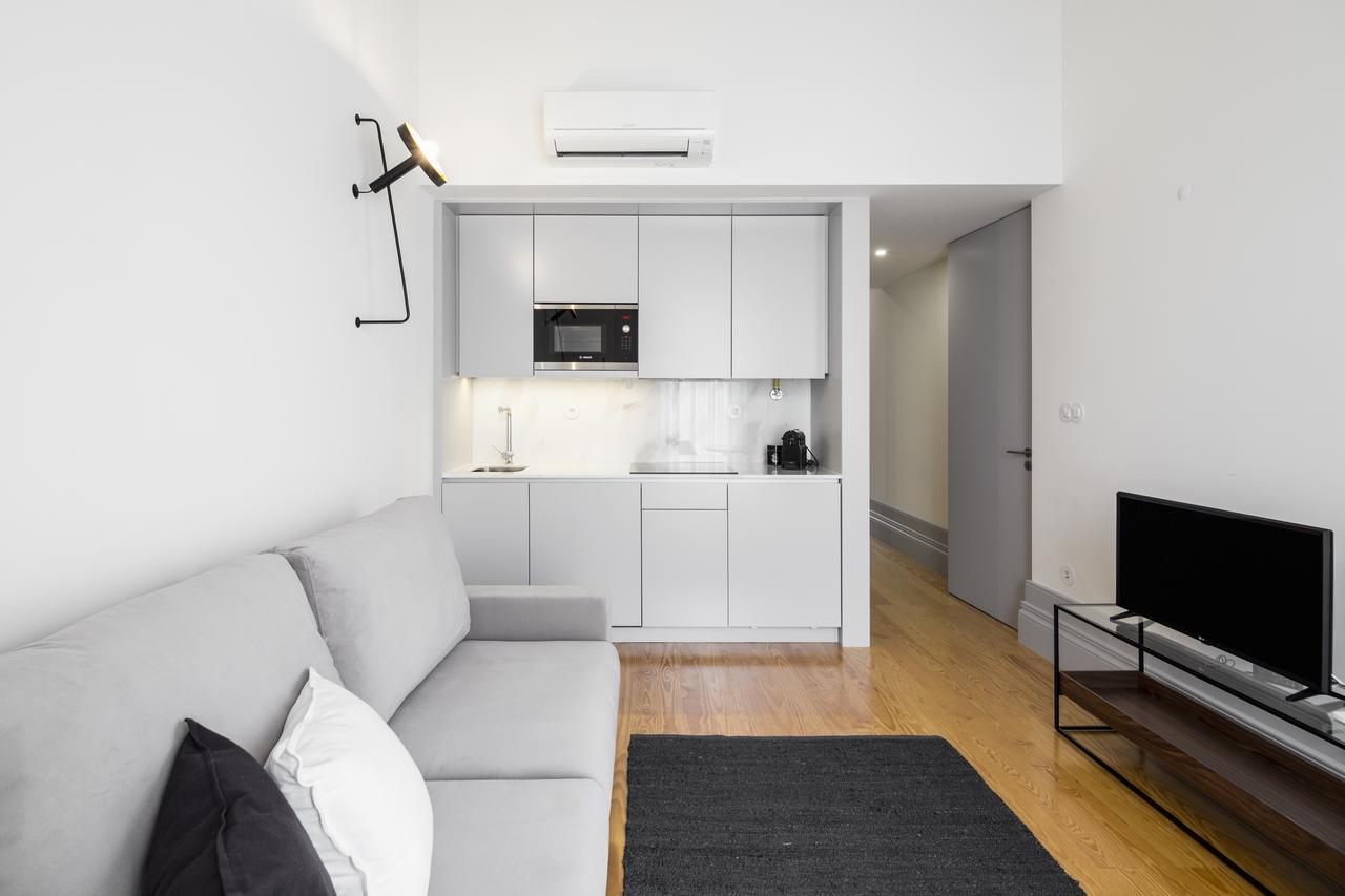 Studio Apartment,660985770:JPEG