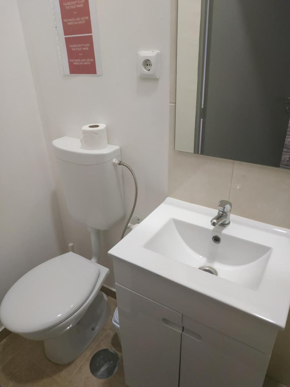 Double Room with Balcony and City View,743526211:JPEG