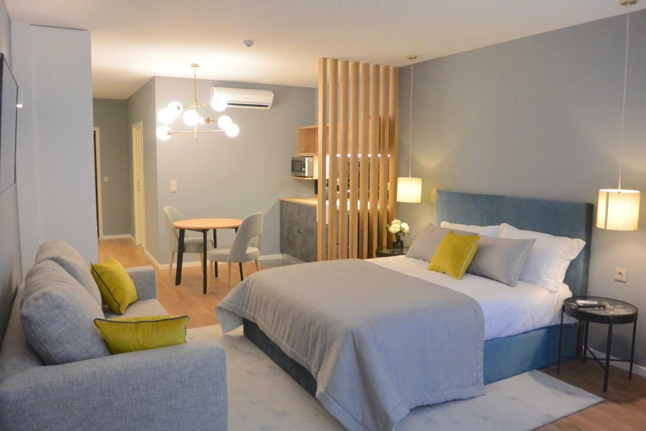 Deluxe Apartment