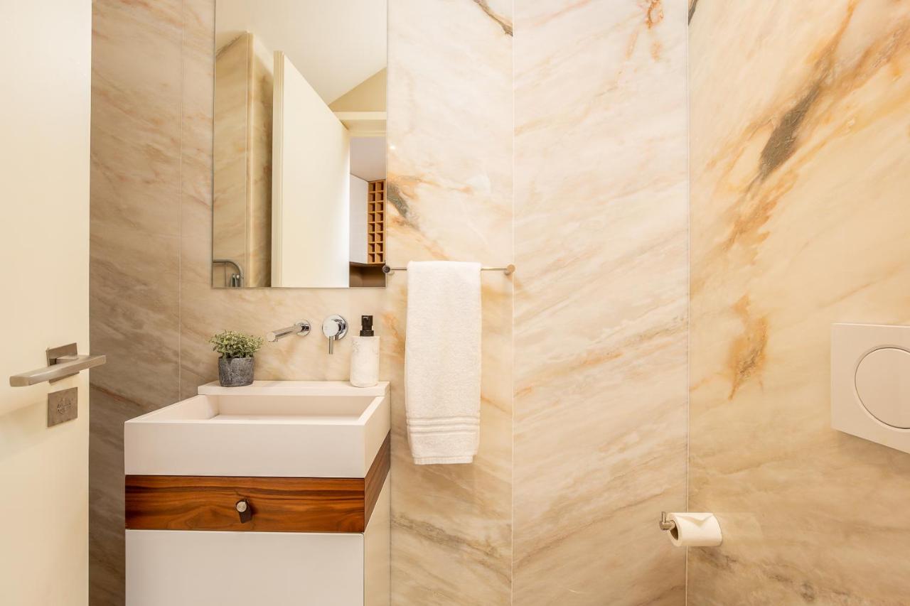 Apartamento Duplex com Varanda
