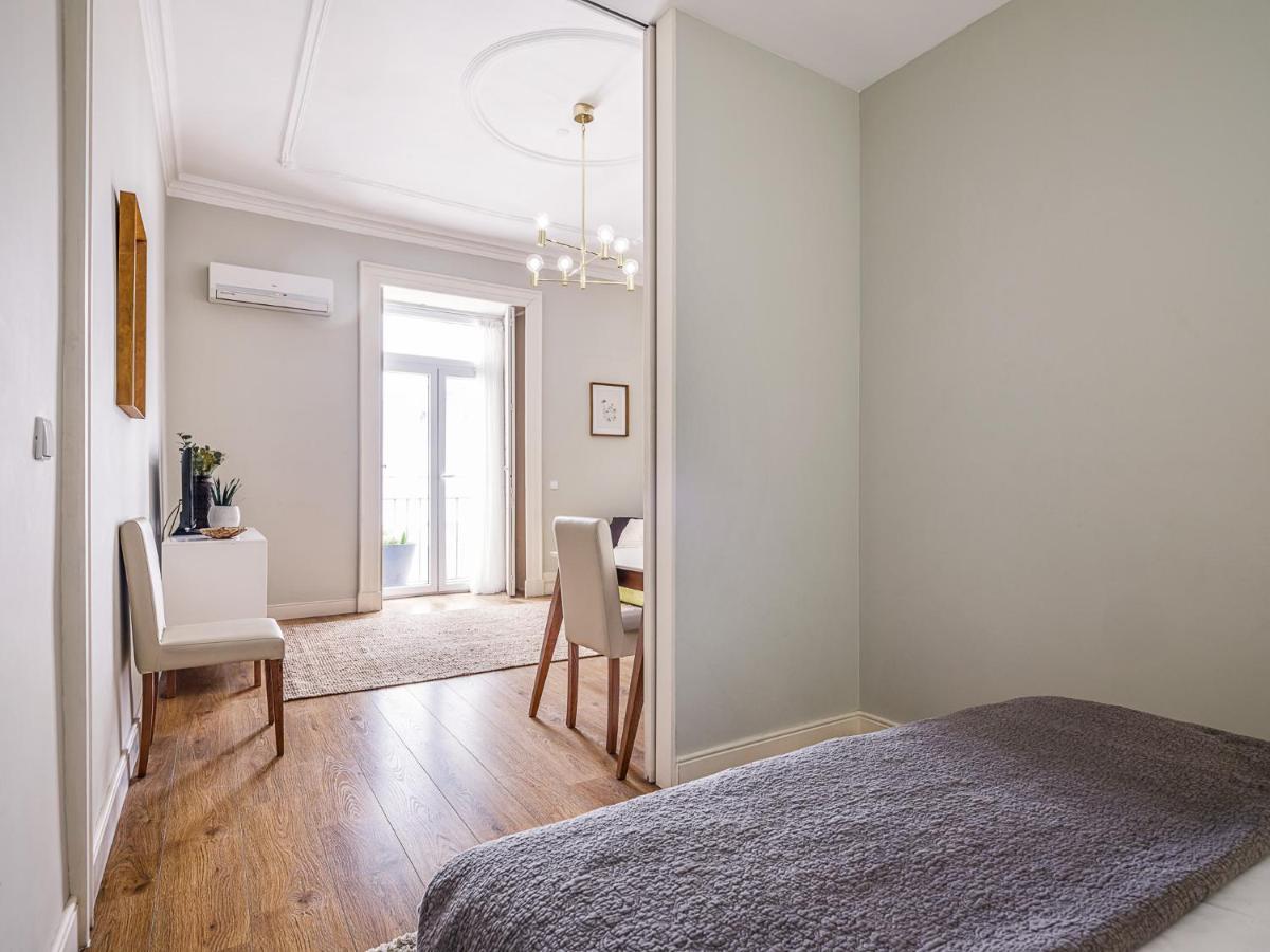 Apartment with Balcony ( 1º Floor)