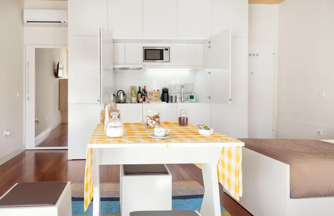 Room In Apartment - Stay In The Heart Of Porto-1