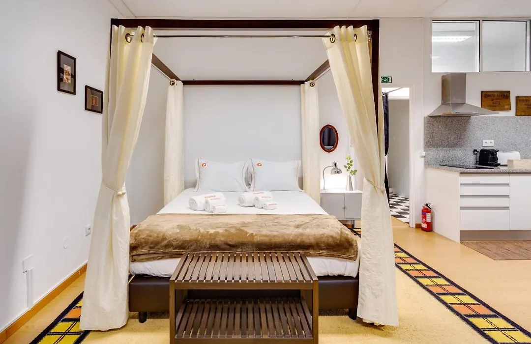 Oporto Poem Studio - Fully Equipped Property-1