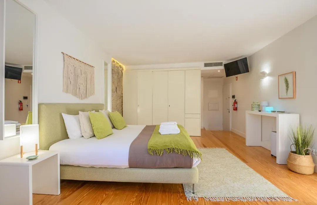Pwhc Miragaia Apartments-1