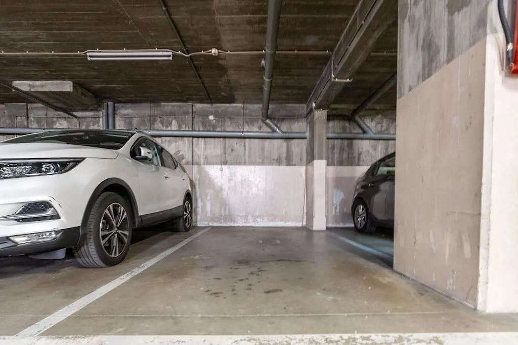 Boavista Deluxe With Private Parking-1