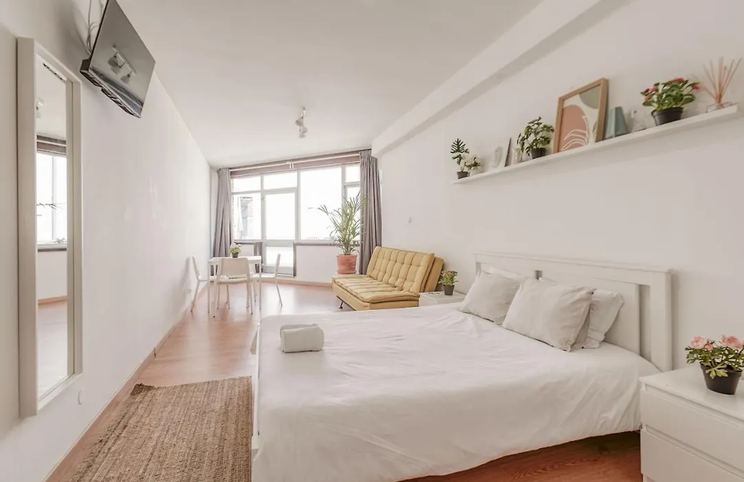 Travel & Live Aliados Apartment-1