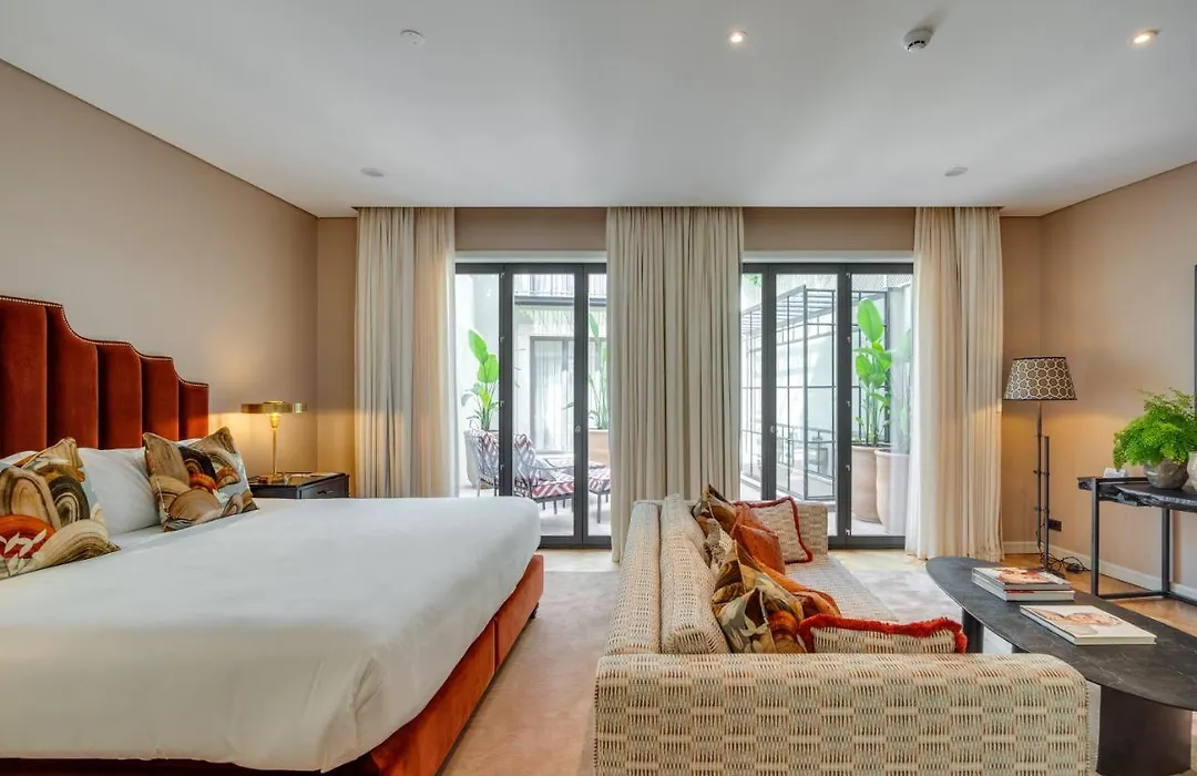 Portie Deluxe Suites By Da'Home-1