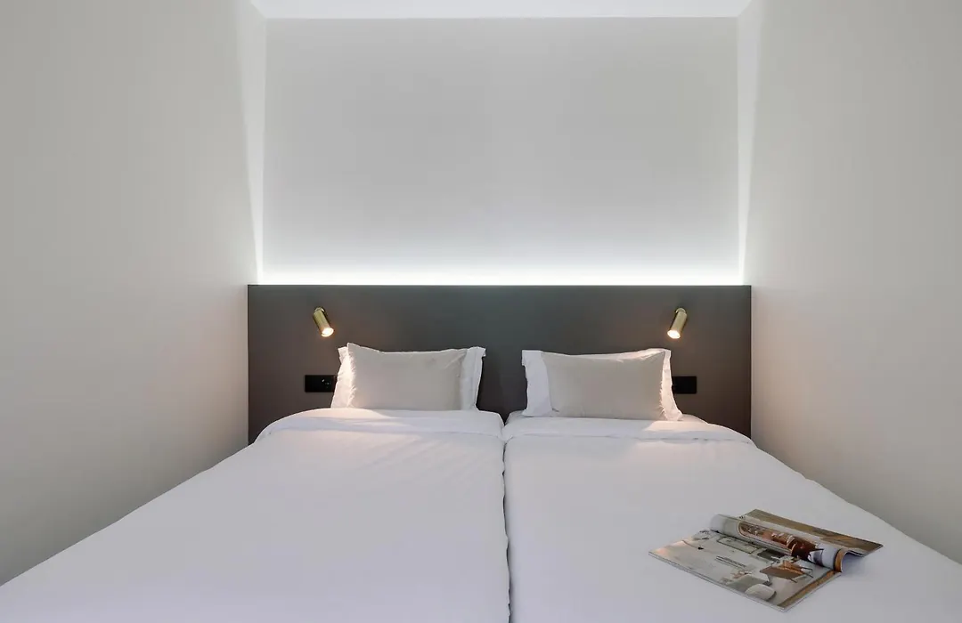 Cosme Apartments By Olala Homes-1