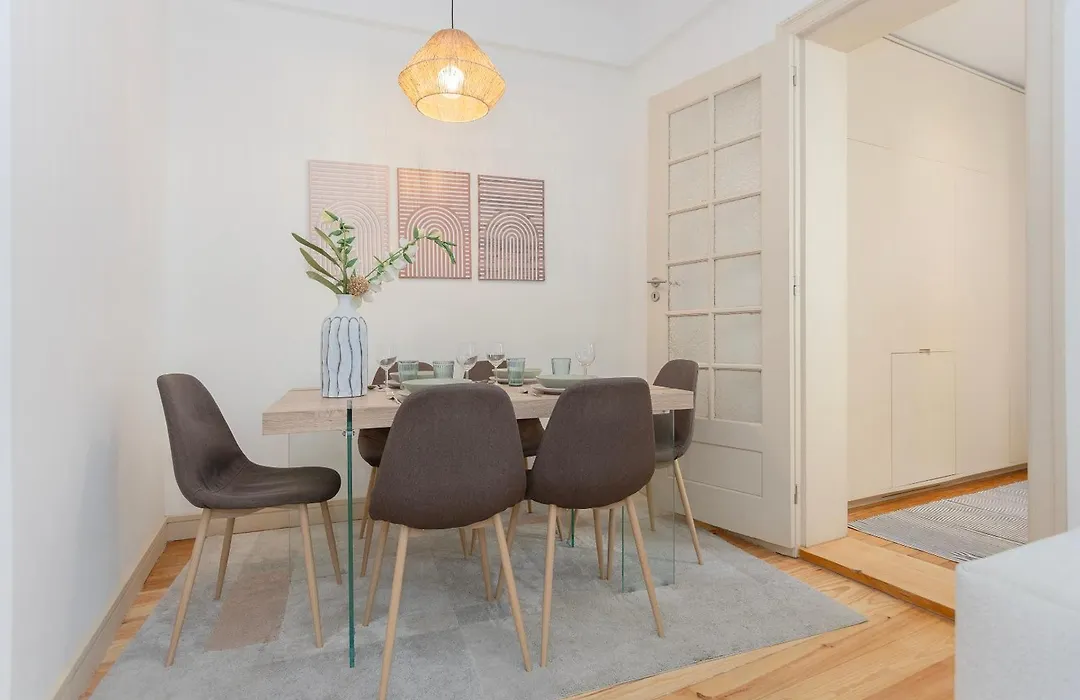 Liiiving In Porto | Light Spacious Apartment-1