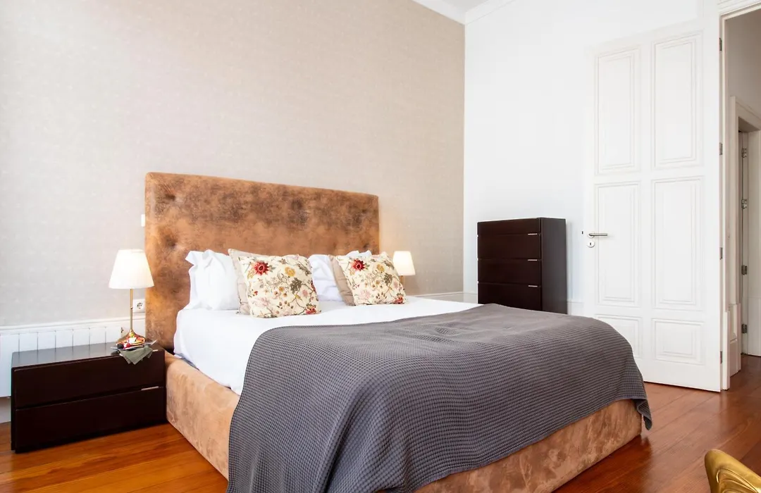 Lovelystay - Aurora Heights Apartment-1