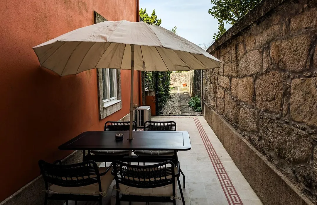 Liiiving In Porto | Central Garden Flat-1