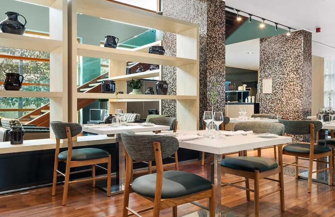 Axis Porto Business & Spa Hotel-1