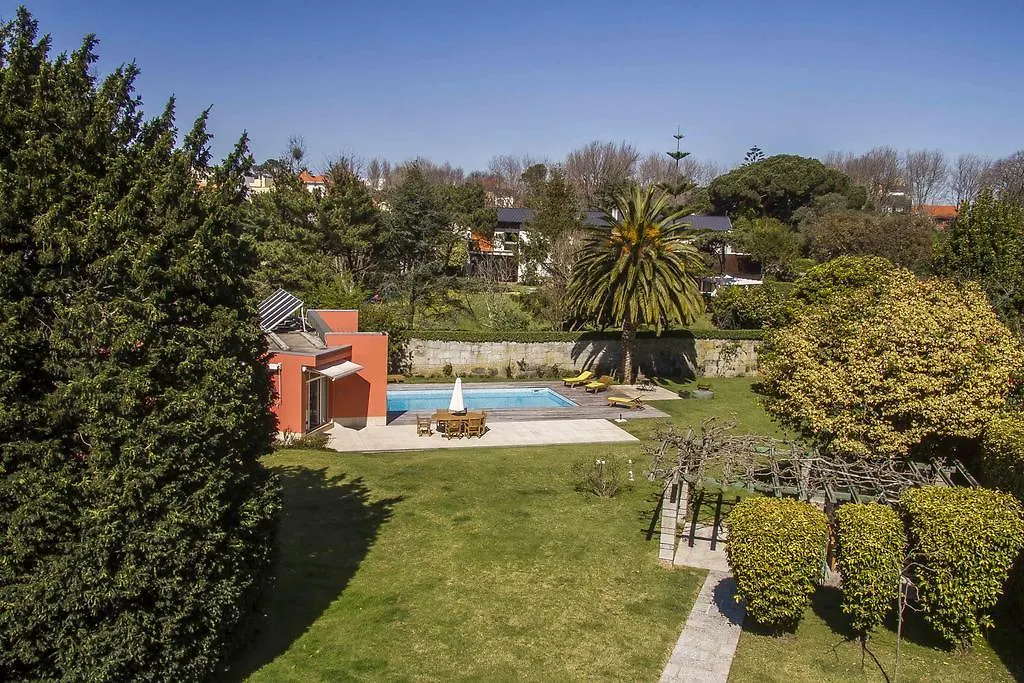Liiiving In Porto | Oporto Garden Pool House-1