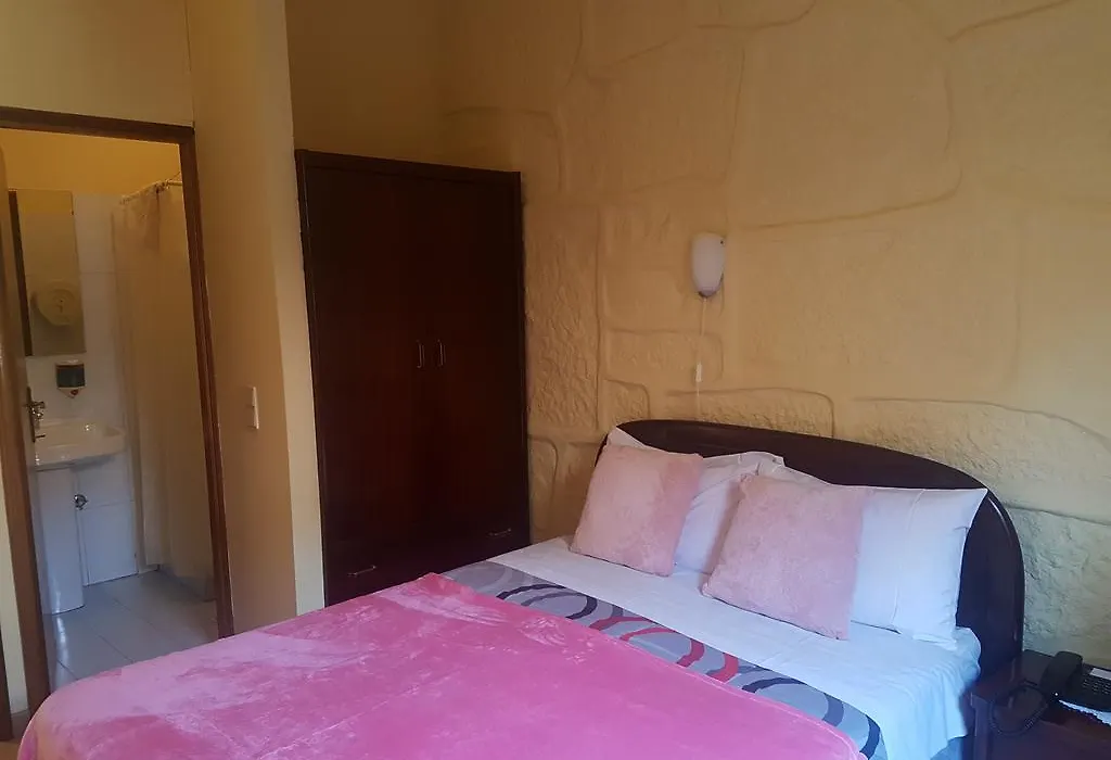 Caldeira Guest House-1
