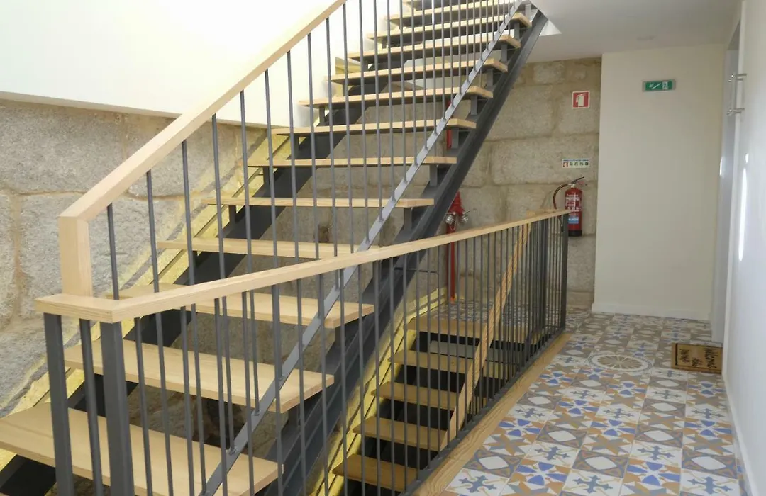 Oporto Wall Apartments-1