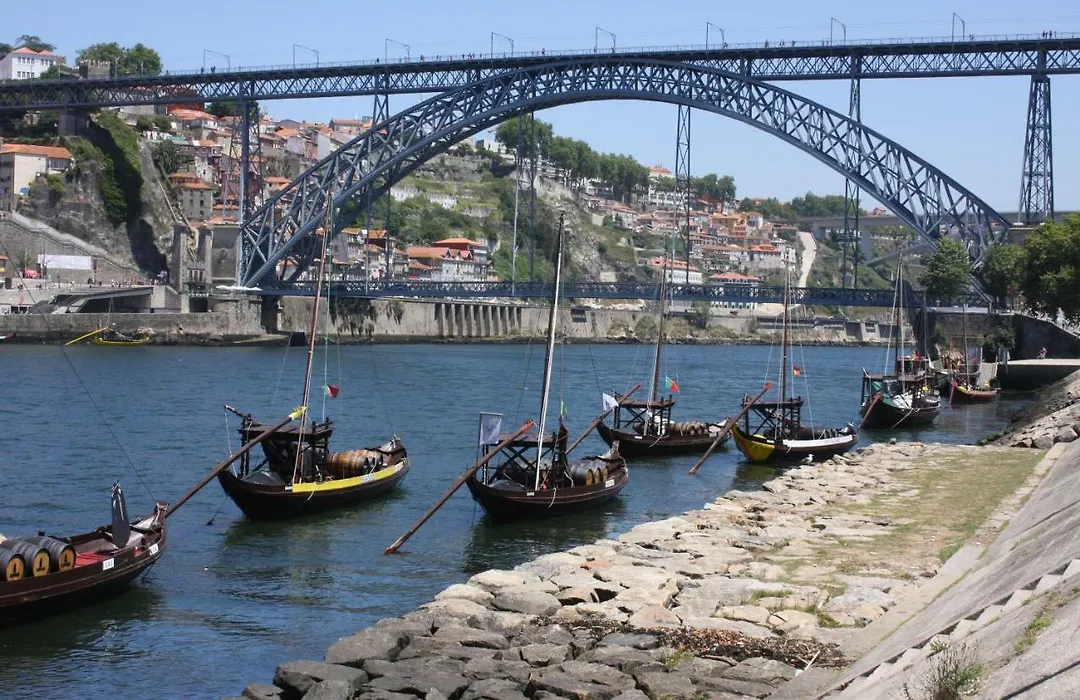 Cozy Flat Porto Downtown With Balcony By Timeless Vacations-1