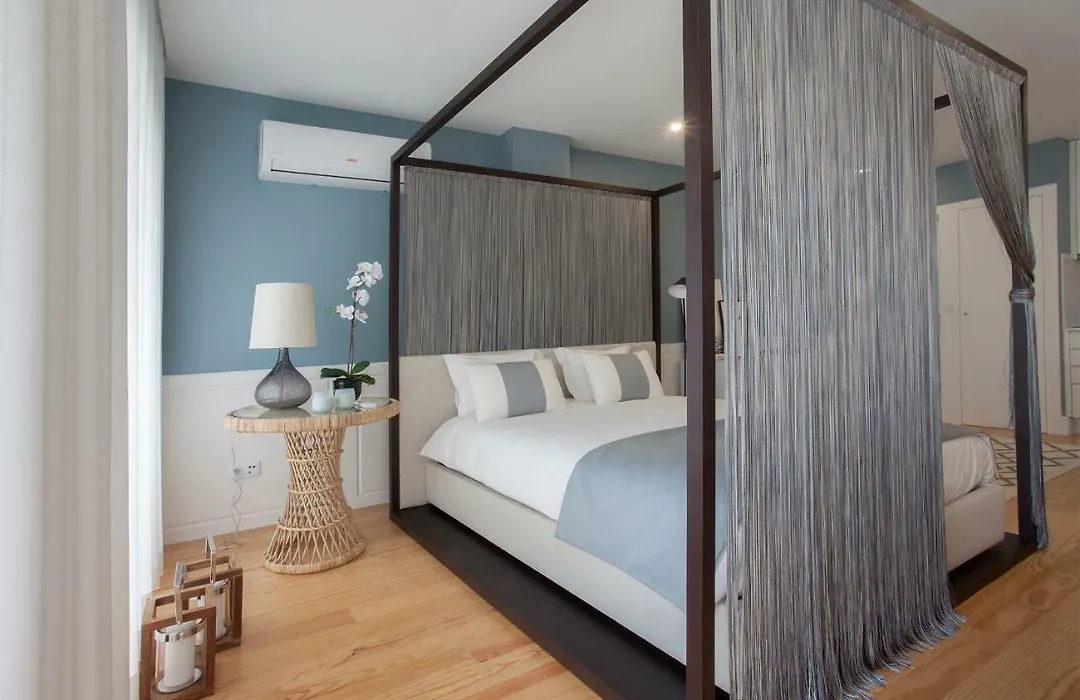 Downtown Luxury Studio With Balcony By Liiiving-1