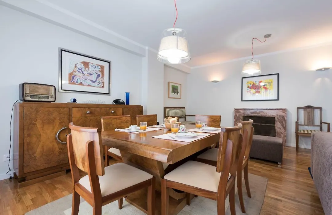 Degoes Downtown Flat-1
