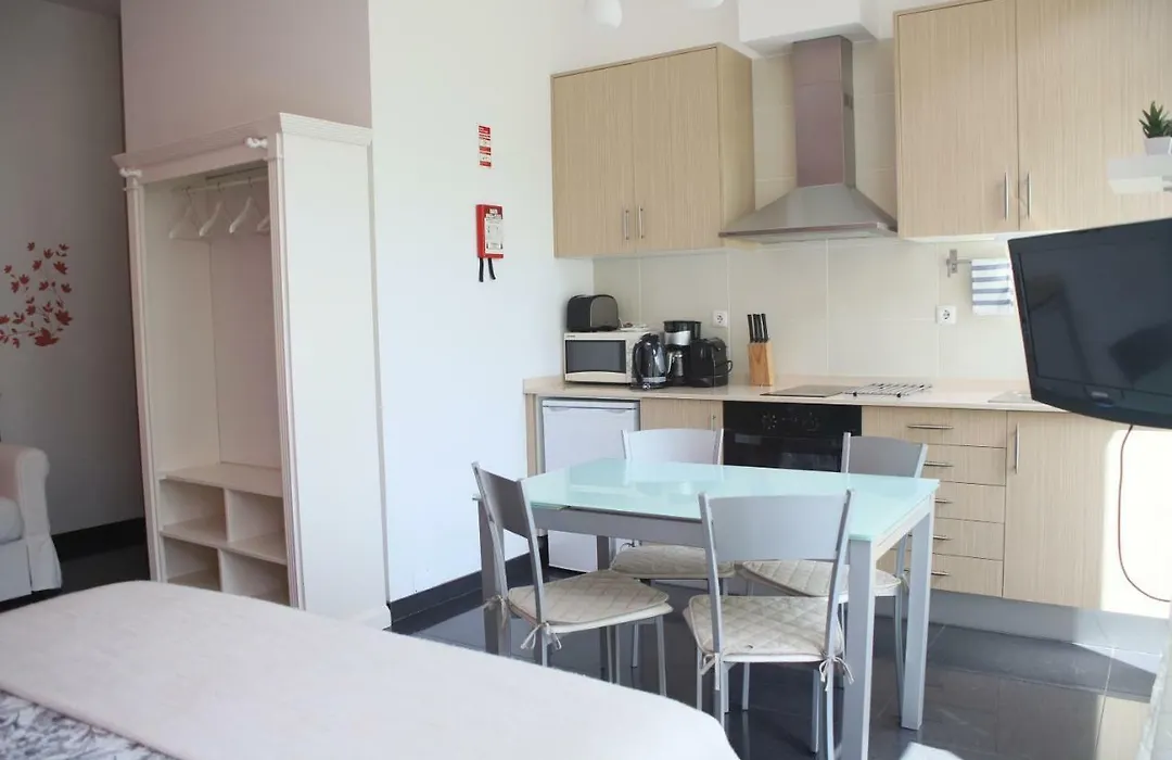 Pinho Apartments, Studios&Rooms-1