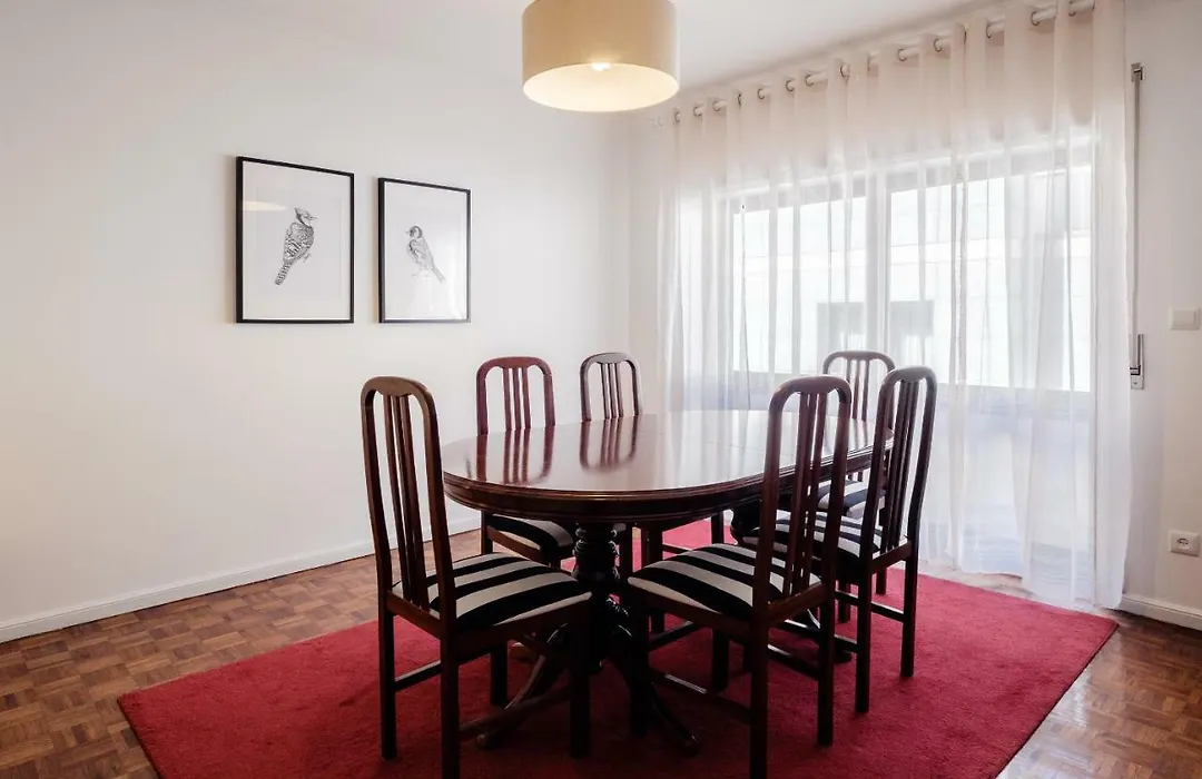 Music House 3 Bedroom Apt W Garage-1