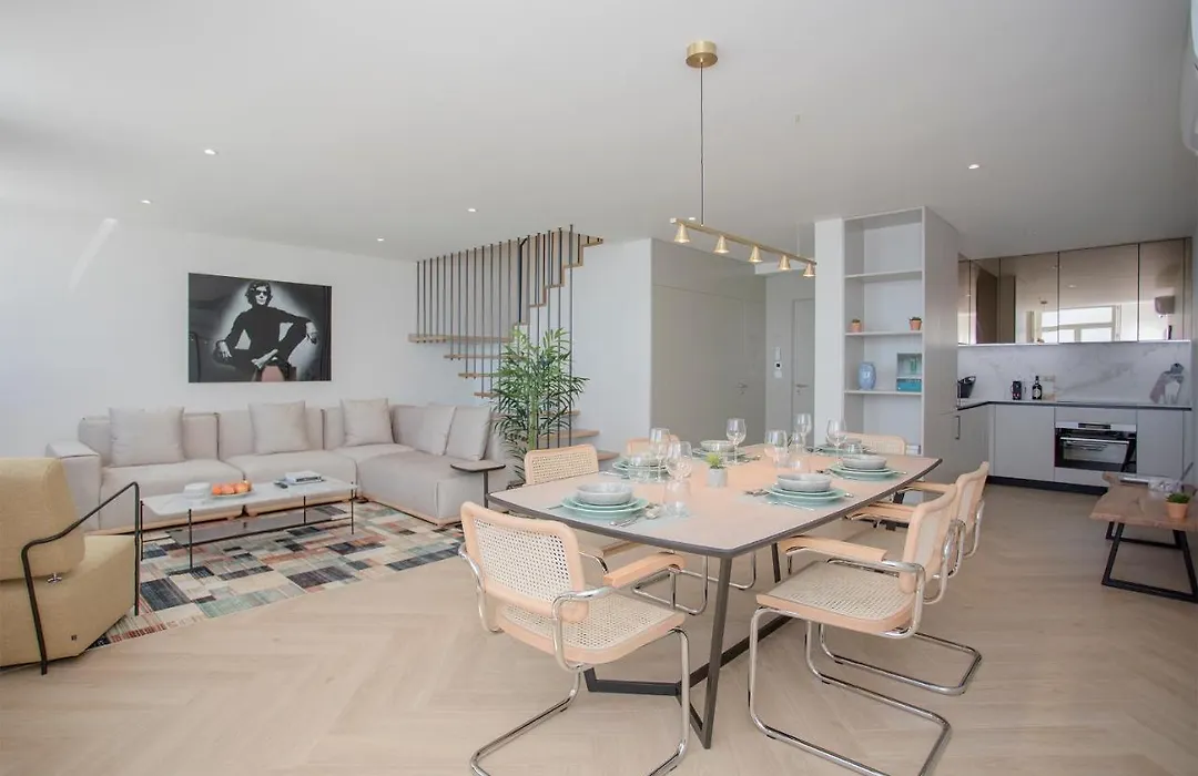 Liiiving In Porto - Luxury Beachfront Apartments-1