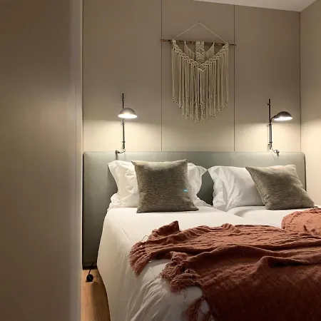 Oporto Serviced Apartments - Miragaia-3