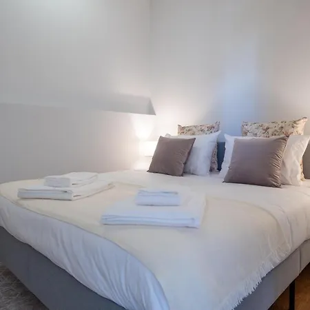 Santa Catarina Porto Housing-3