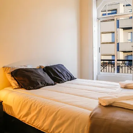 Metro Apartment-3