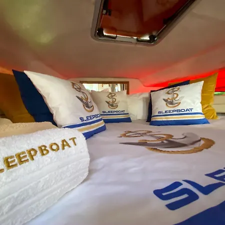 Sleepboat Yacht In Oporto Douro-2