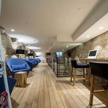 Bluesock Hostels Porto-3