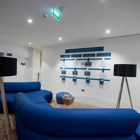 Bluesock Hostels Porto-2