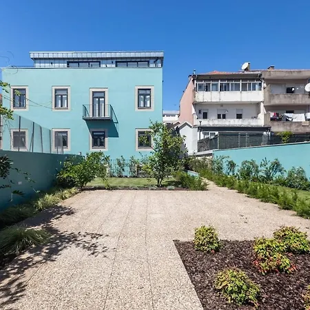 Oporto Swimming Pool House-2