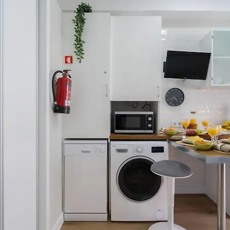 Modern Flats With Stunning Terrace Or Balcony - Central Location-2