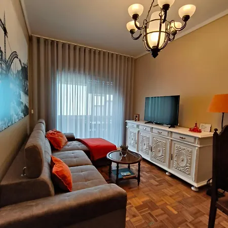 Art Gallery Apartment-2