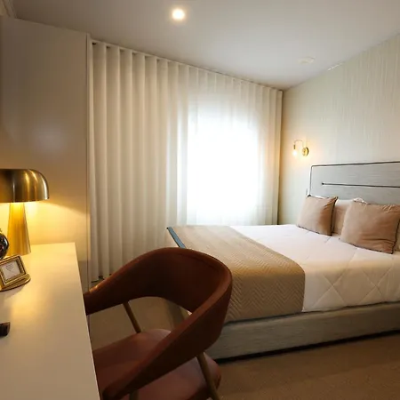 Hotel America-2