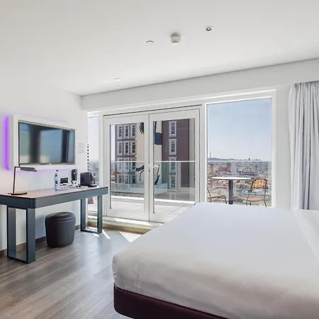 Yotel Porto-3