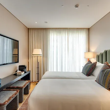 Portie Deluxe Suites By Da'Home-3