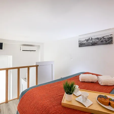 Deluxe Spacious Flats W Mezzanine By Host Wise-2