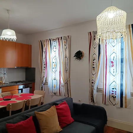 Comfortable Central 2 Bedrooms Apartments By Great&Cosy-3